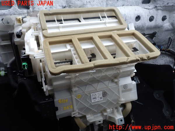 1UPJ-41246081]CX-8(KG2P)エバポレーター1 中古_m0001.jpg