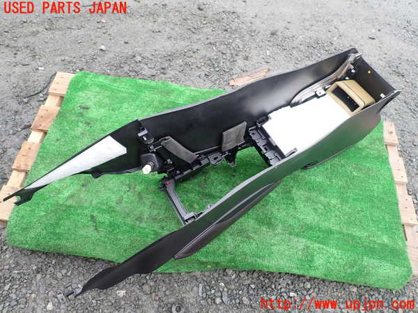 1UPJ-41247540]CX-8(KG2P)センターコンソール 中古_m0005.jpg