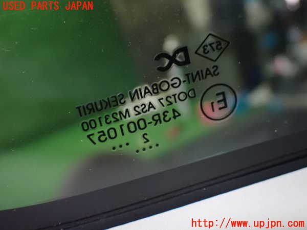1UPJ-41271382]ルノー・カングー(KWK4M)左クォーターガラス SEKURIT M23100 中古_m0002.jpg