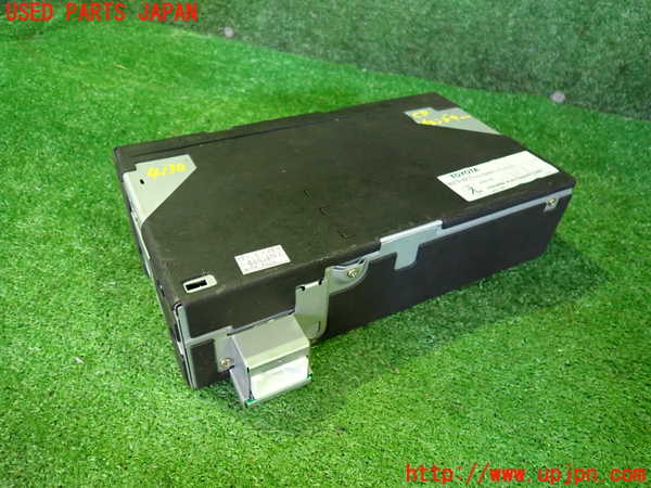 2UPJ-41306505]セルシオ(UCF21)CDチェンジャー 中古_m0003.jpg