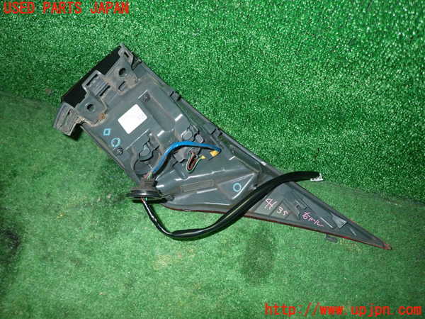 1UPJ-41351530]レクサス・IS200t(ASE30)右テールランプ 中古_m0002.jpg