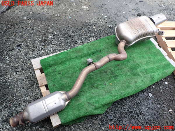 1UPJ-41362671]ベンツ CLK350 カブリオレ(209456)(A209系)リアマフラー1 中古_m0003.jpg