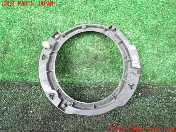 1UPJ-41401142]ジープ・ラングラー アンリミテッド(JK36LR)左ヘッドライトリム 中古_m0001.jpg