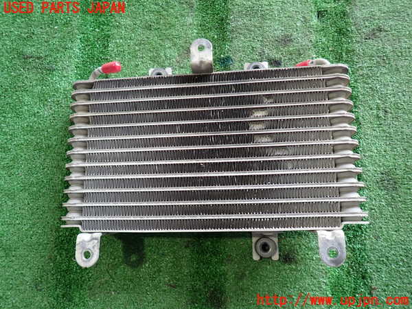 2UPJ-41452481]NV350 キャラバン バン(VW2E26)オイルクーラー1 中古 (左側)_m0001.jpg