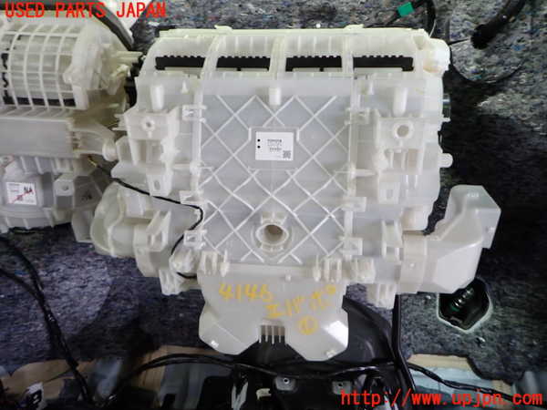1UPJ-41466081]ヴェルファイア(AGH30W)エバポレーター1 中古_m0001.jpg