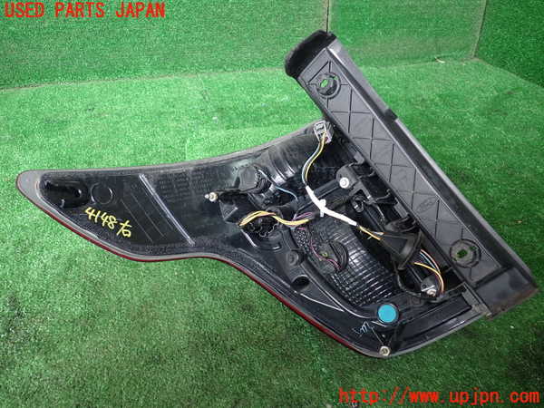 1UPJ-41481530]エクスプローラー(1FMHK9)右テールランプ 中古_m0002.jpg