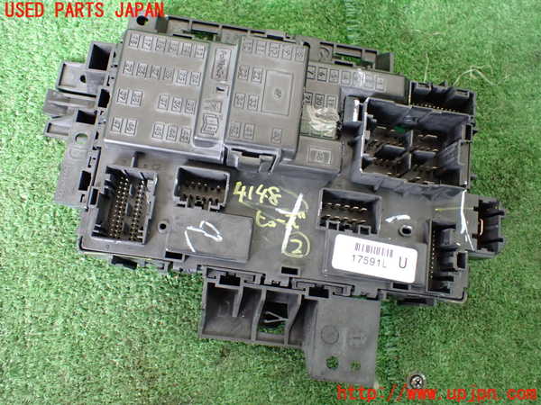 1UPJ-41486742]エクスプローラー(1FMHK9)ヒューズボックス2 中古_m0001.jpg