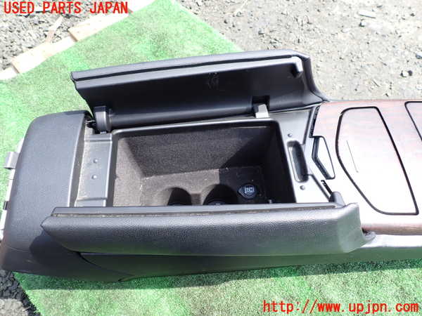 1UPJ-41507540]マセラティ・ギブリ(MG30B)センターコンソール 中古_m0003.jpg