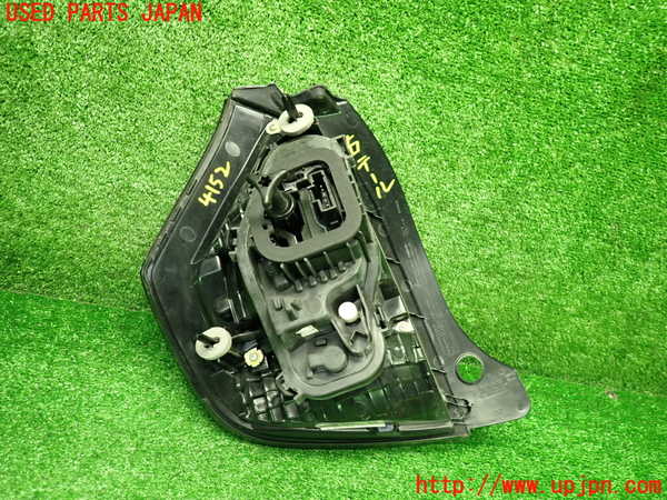 1UPJ-41521530]ルノー・トゥインゴ(AHH4B)右テールランプ 中古_m0002.jpg