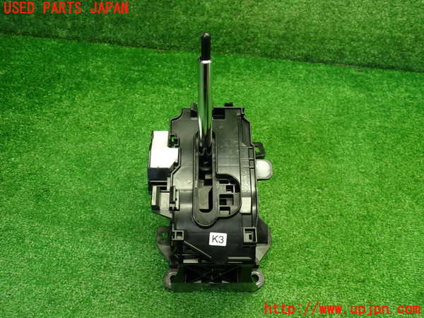 1UPJ-41537555]カローラ クロス ハイブリッド(ZVG13)ATシフトレバー 中古_m0004.jpg