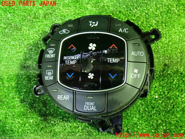 1UPJ-41556066]ヴォクシー(ノア)(ZRR80W)エアコンスイッチ1 中古_m0001.jpg