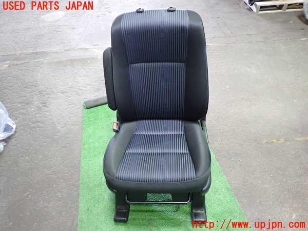 1UPJ-41557065]ヴォクシー(ノア)(ZRR80W)助手席シート 中古_m0001.jpg