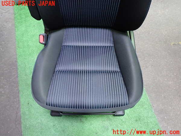 1UPJ-41557065]ヴォクシー(ノア)(ZRR80W)助手席シート 中古_m0004.jpg