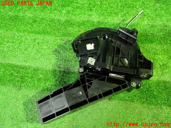 1UPJ-41557555]ヴォクシー(ノア)(ZRR80W)ATシフトレバー 中古_m0002.jpg