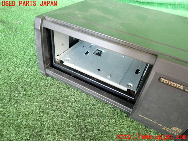 2UPJ-41576505]ソアラ(JZZ31)CDチェンジャー 中古_m0002.jpg