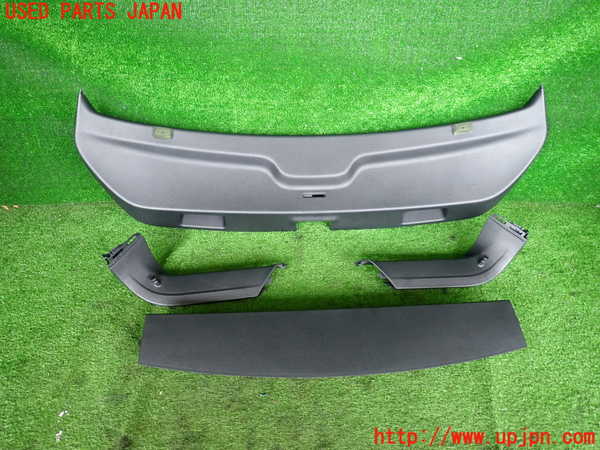 2UPJ-41621578]VW シロッコR(13CDL)バックドア内張り 中古_m0001.jpg