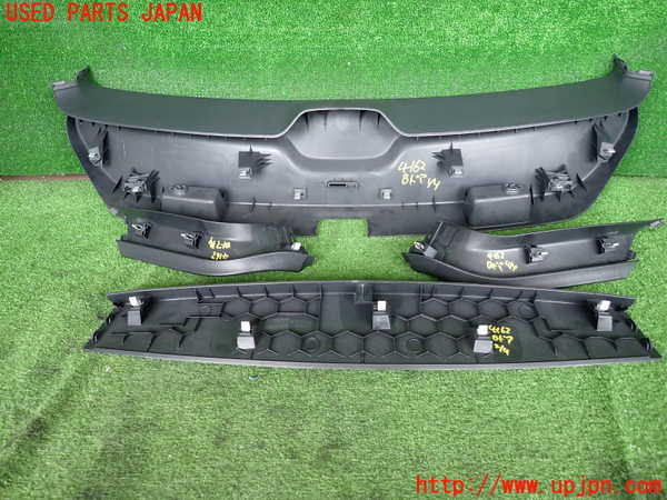 2UPJ-41621578]VW シロッコR(13CDL)バックドア内張り 中古_m0004.jpg