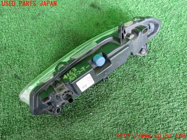 2UPJ-41631150]ベンツ R350 4MATIC W251(251065)右コーナーランプ 中古_m0002.jpg