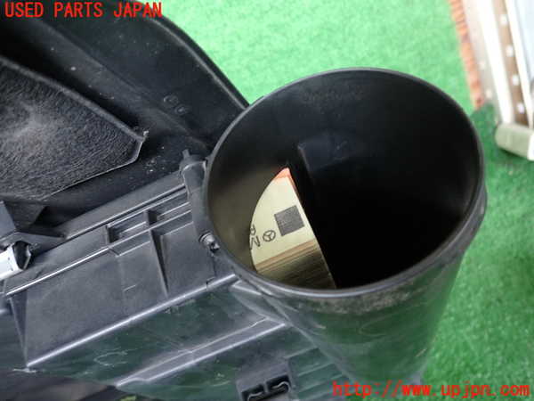 2UPJ-41632560]ベンツ R350 4MATIC W251(251065)エアクリーナーボックス 中古_m0002.jpg