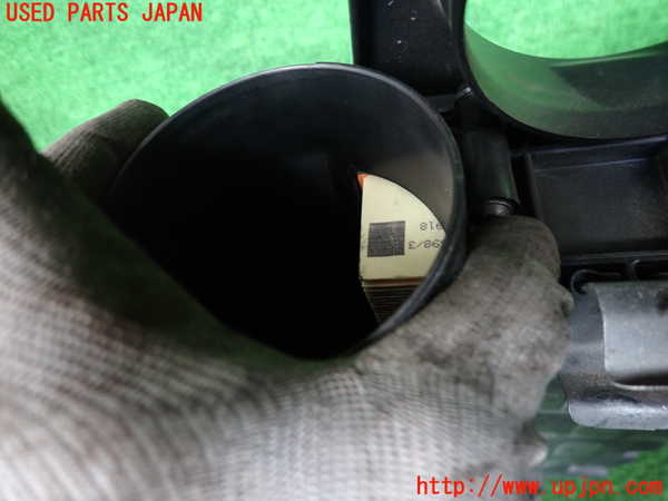 2UPJ-41632560]ベンツ R350 4MATIC W251(251065)エアクリーナーボックス 中古_m0003.jpg