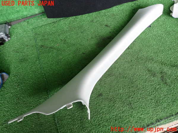 2UPJ-41637655]ベンツ R350 4MATIC W251(251065)右フロントピラートリム 中古_m0001.jpg