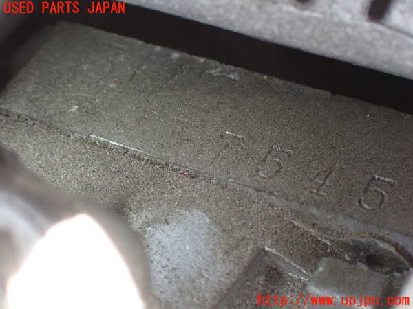 2UPJ-41662010]セルシオ(UCF30)エンジン 3UZ-FE 中古_m0003.jpg