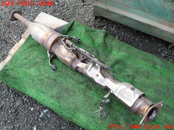 1UPJ-41702661]レクサス・CT200h(ZWA10)触媒1 中古_m0001.jpg