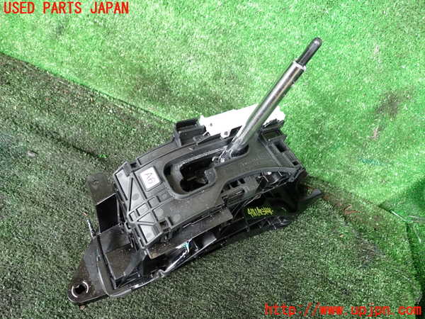1UPJ-41817555]カムリハイブリッド(AXVH70)ATシフトレバー 中古_m0001.jpg