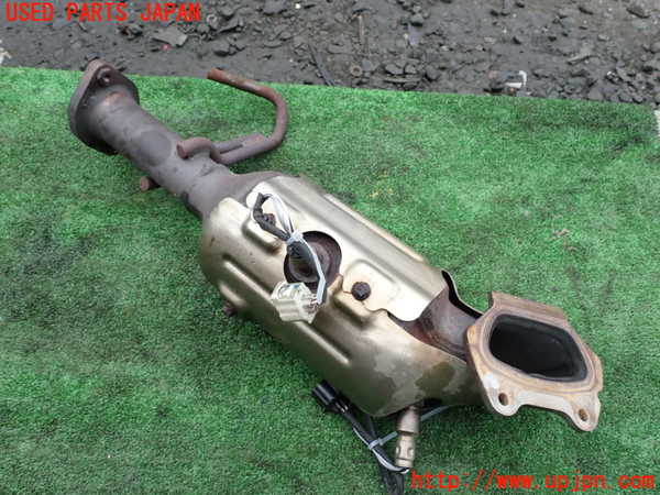1UPJ-41822661]ジープ・ラングラー アンリミテッド(JK36L)触媒1 (右側) 中古_m0002.jpg
