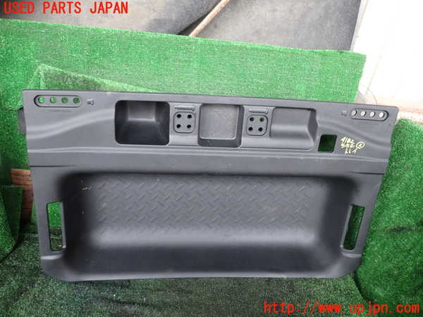 1UPJ-41827772]ジープ・ラングラー アンリミテッド(JK36L)ラゲッジトレイ2 中古_m0001.jpg