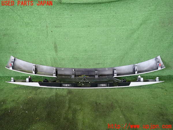 2UPJ-41881573]アウトランダーPHEV(GN0W)バックドアパネル1 中古_m0002.jpg
