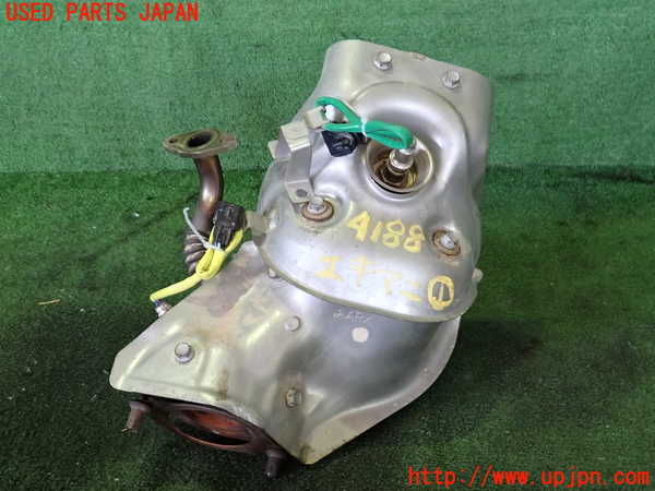 2UPJ-41882041]アウトランダーPHEV(GN0W)エキマニ1 (触媒 マニバーター) 中古_m0001.jpg