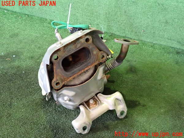 2UPJ-41882041]アウトランダーPHEV(GN0W)エキマニ1 (触媒 マニバーター) 中古_m0002.jpg