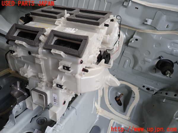 2UPJ-41886081]アウトランダーPHEV(GN0W)エバポレーター1 中古_m0003.jpg