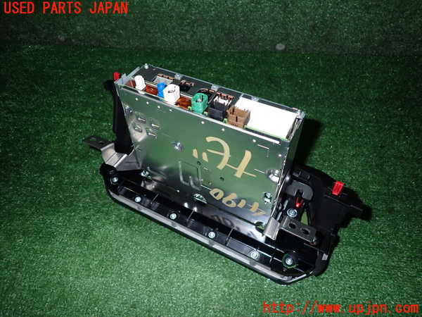 2UPJ-41906589]アウトランダーPHEV(GN0W)カーナビゲーション 中古_m0002.jpg