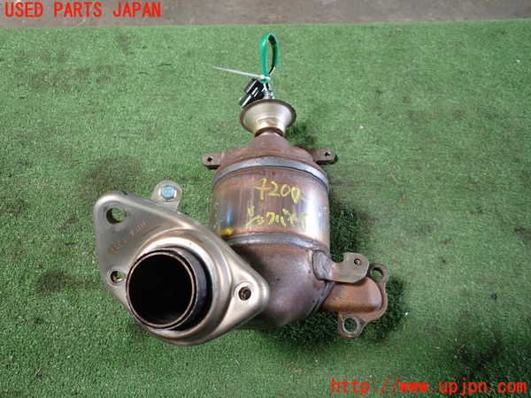 1UPJ-42002661]WR-V(DG5)触媒1 中古_m0001.jpg