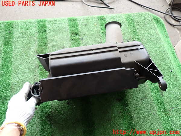 2UPJ-42072560]ポルシェ・ボクスター(986K-)エアクリーナーボックス 中古 【ジャンク品】_m0003.jpg