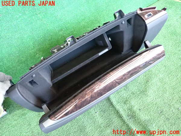 2UPJ-42087516]レジェンド ハイブリッド(KC2)グローブボックス1 中古_m0002.jpg