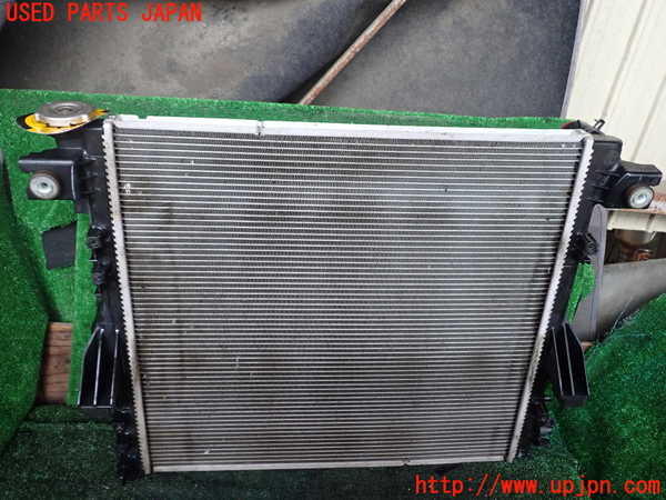 1UPJ-42102321]ジープ・ラングラー アンリミテッド(JK36L)ラジエーター1 中古_m0001.jpg