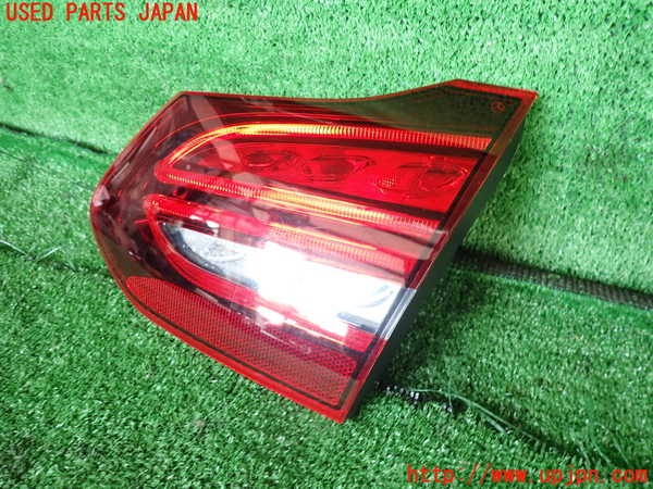 2UPJ-42131550]ベンツ C200 4MATIC ステーションワゴン S205(205278C)右リアフィニッシャー 中古_m0001.jpg