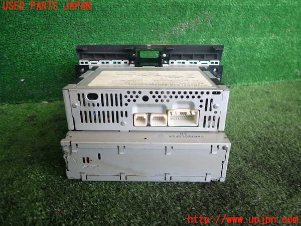 2UPJ-42146500]セルシオ(UCF31)CD&MDプレイヤー 中古_m0002.jpg