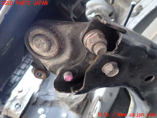 2UPJ-42164290]レクサス・UX200(MZAA10)右フロントナックルハブ 中古_m0004.jpg