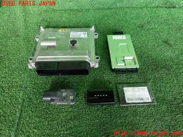 2UPJ-42216110]ボルボ・EX30(2E400R)エンジンコンピューター 中古_m0001.jpg