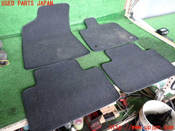 2UPJ-42217800]ボルボ・EX30(2E400R)フロアマット 中古 （2列4枚）_m0001.jpg