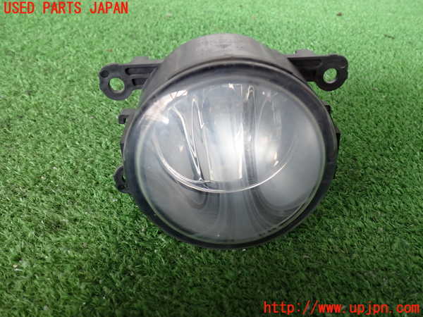 2UPJ-42221180]ポルシェ・カイエン S ハイブリッド(92ACGE)右フォグ 中古_m0001.jpg
