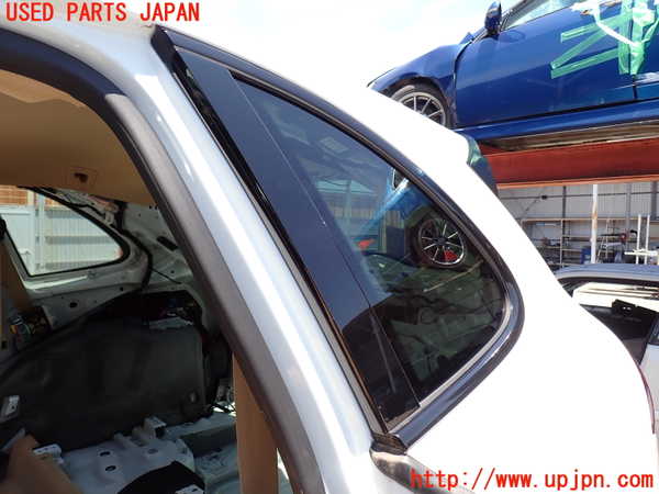 2UPJ-42221382]ポルシェ・カイエン S ハイブリッド(92ACGE)左クォーターガラス 中古 (AGC AUTOMOTIVE M161 43R-002092)_m0002.jpg
