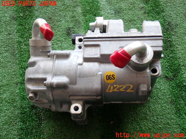 2UPJ-42226025]ポルシェ・カイエン S ハイブリッド(92ACGE)エアコンコンプレッサー 中古_m0001.jpg