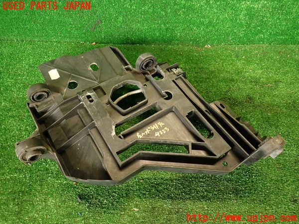 2UPJ-42231142]ポルシェ・カイエン ターボ S(9PA50SA)左ヘッドライトリム 中古_m0003.jpg