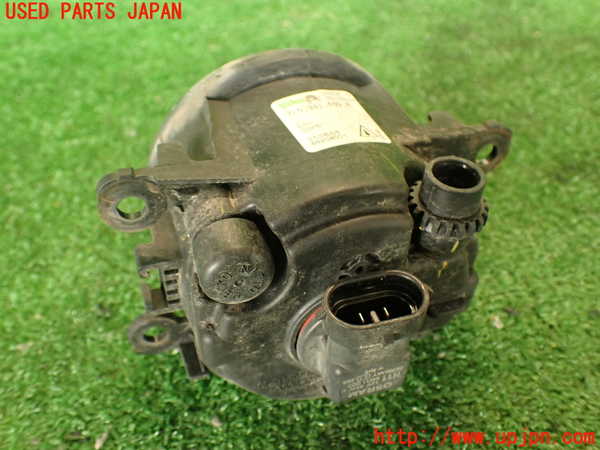 2UPJ-42231182]ポルシェ・カイエン ターボ S(9PA50SA)左フォグ 中古_m0002.jpg