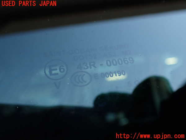 2UPJ-42231380]ポルシェ・カイエン ターボ S(9PA50SA)右クォーターガラス (43R-00069) 中古_m0002.jpg